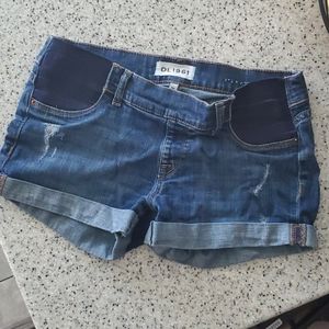 Best maternity shorts ever